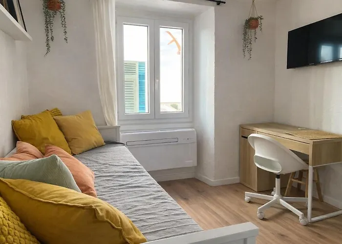 Menton, Vieille Casa Mila Apartment